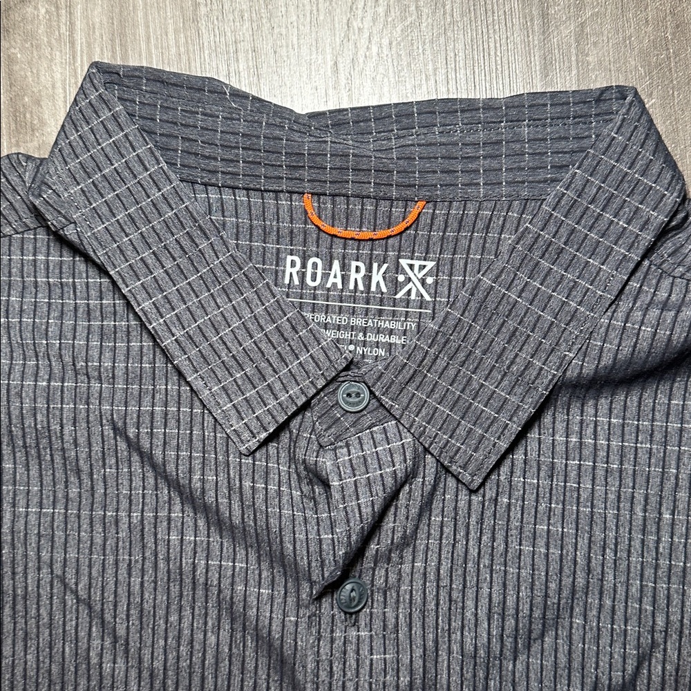 Roark Men's Black Pinstripe Button-Down Shirt - Picture 5 of 8
